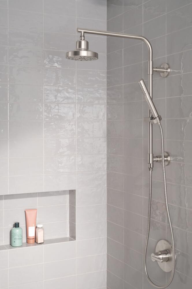 Delta Universal 18. Round Shower Column